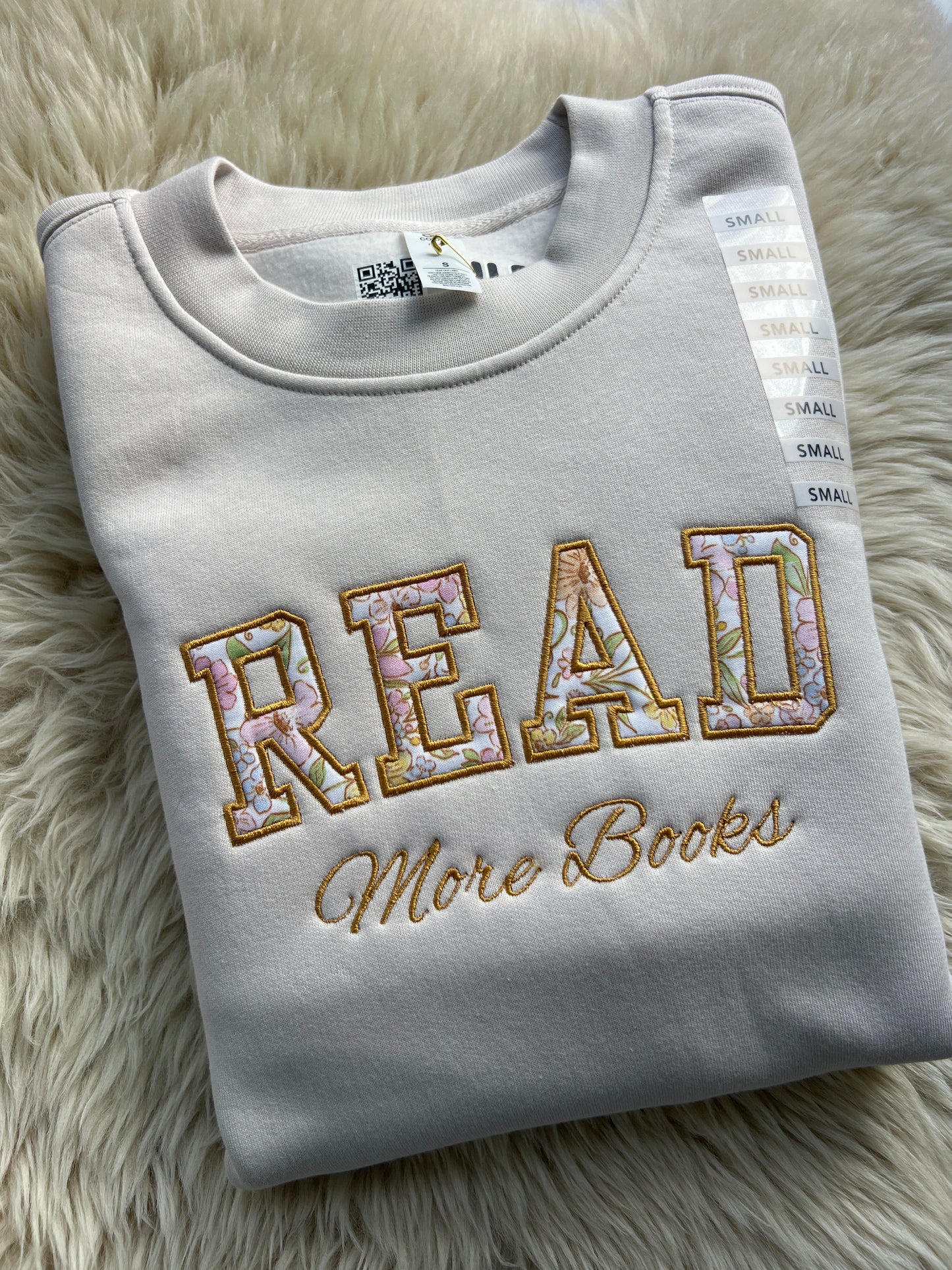 SAMPLE - READ More Booke Applique Embroidered Crew - size S