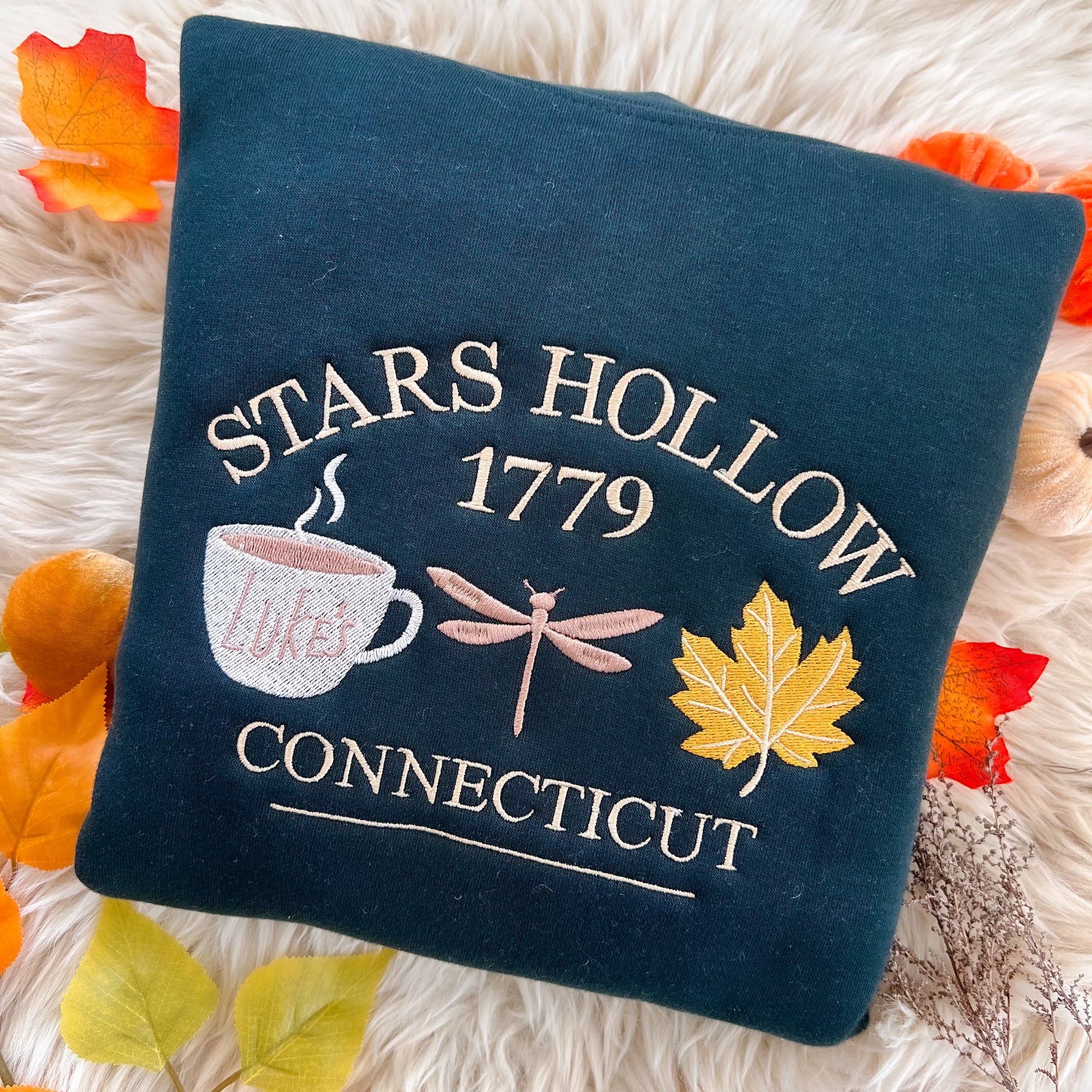Stars hollow connecticut embroidered sweatshirt for gilmore girls fans