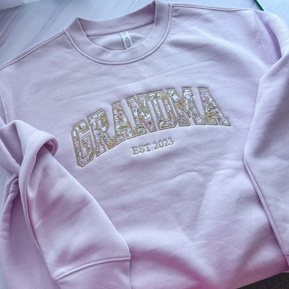 GRANDMA EST Applique Crew