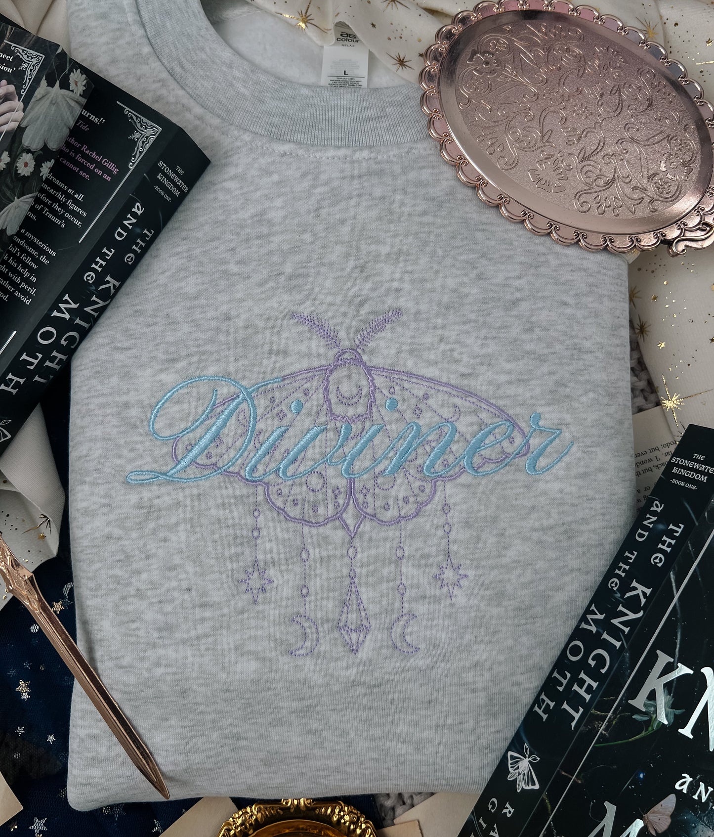 Diviner Embroidered Crew